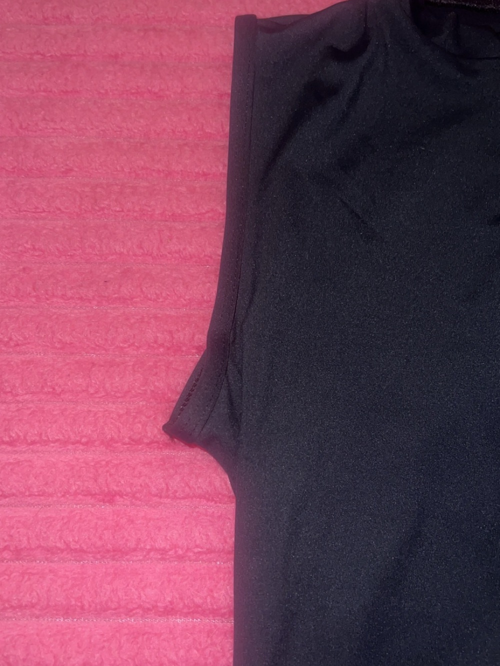 Sleeveless Front-Zip One-Piece Swimsuit in Black - Picture 6 of 10